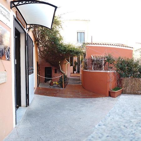 Locanda Dal Genovese La Maddalena  Buitenkant foto